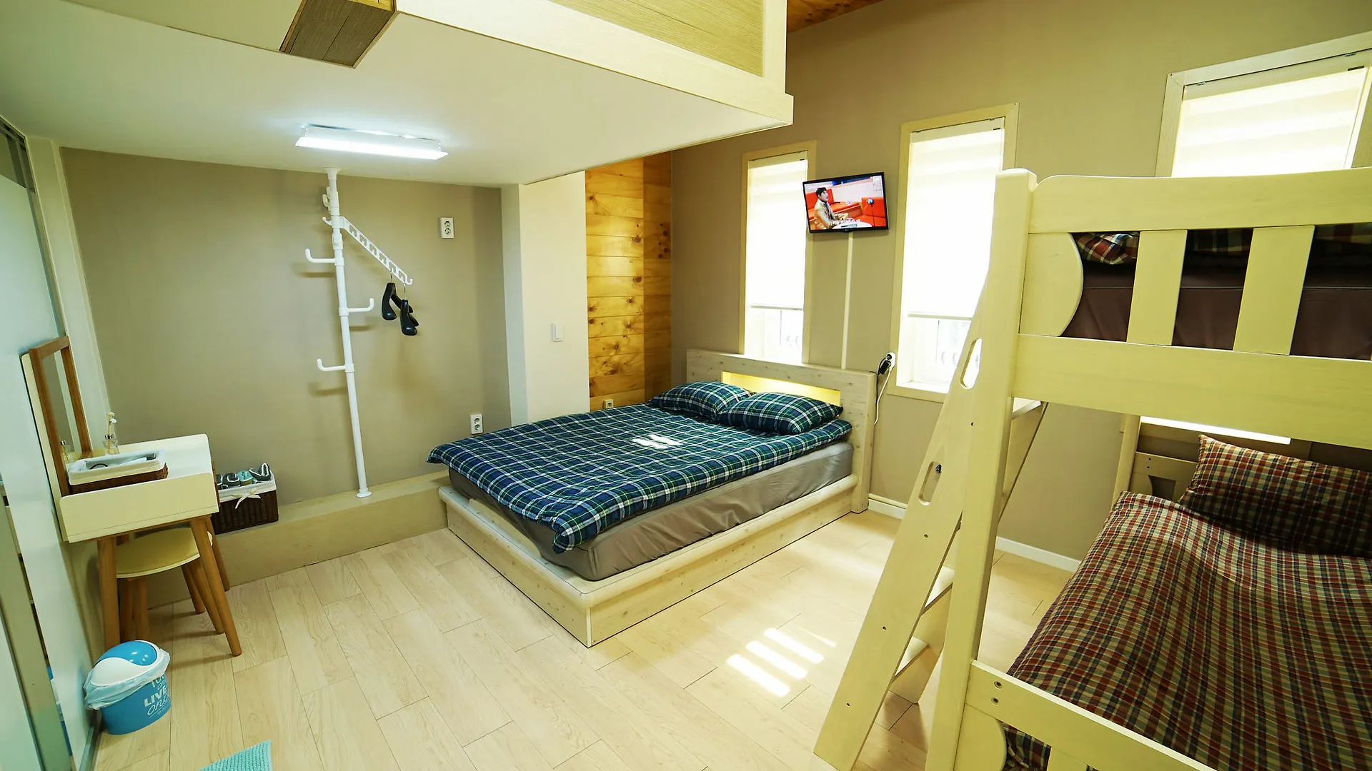 Yolo Guesthouse Seoul 2*,  South Korea