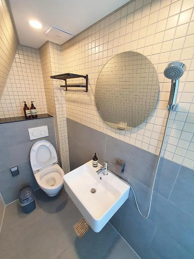 Yolo Guesthouse Seul 2*,  Corea del Sud