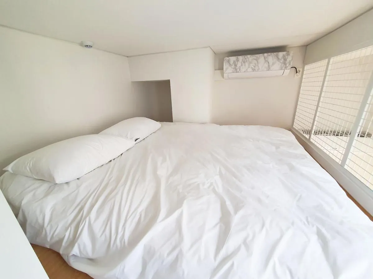Yolo Guesthouse Seoul Guest house